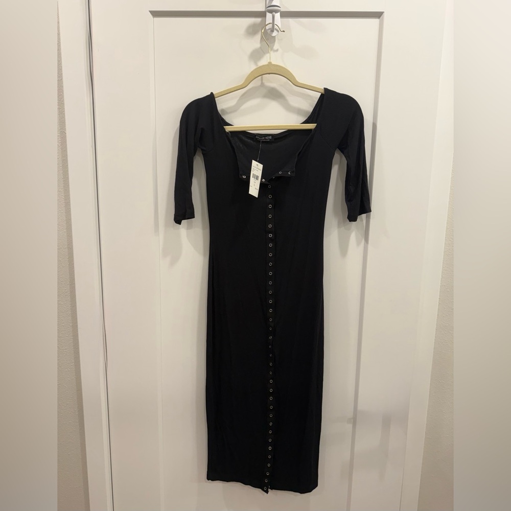 Fashion Nova Black Off-the-Shoulder Midi Dress. Size Large NWT